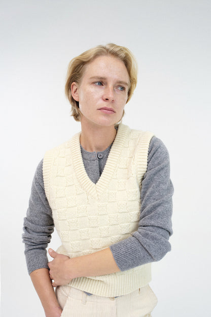 NOTHING WRITTEN CHESS WOOL VEST - IVORY