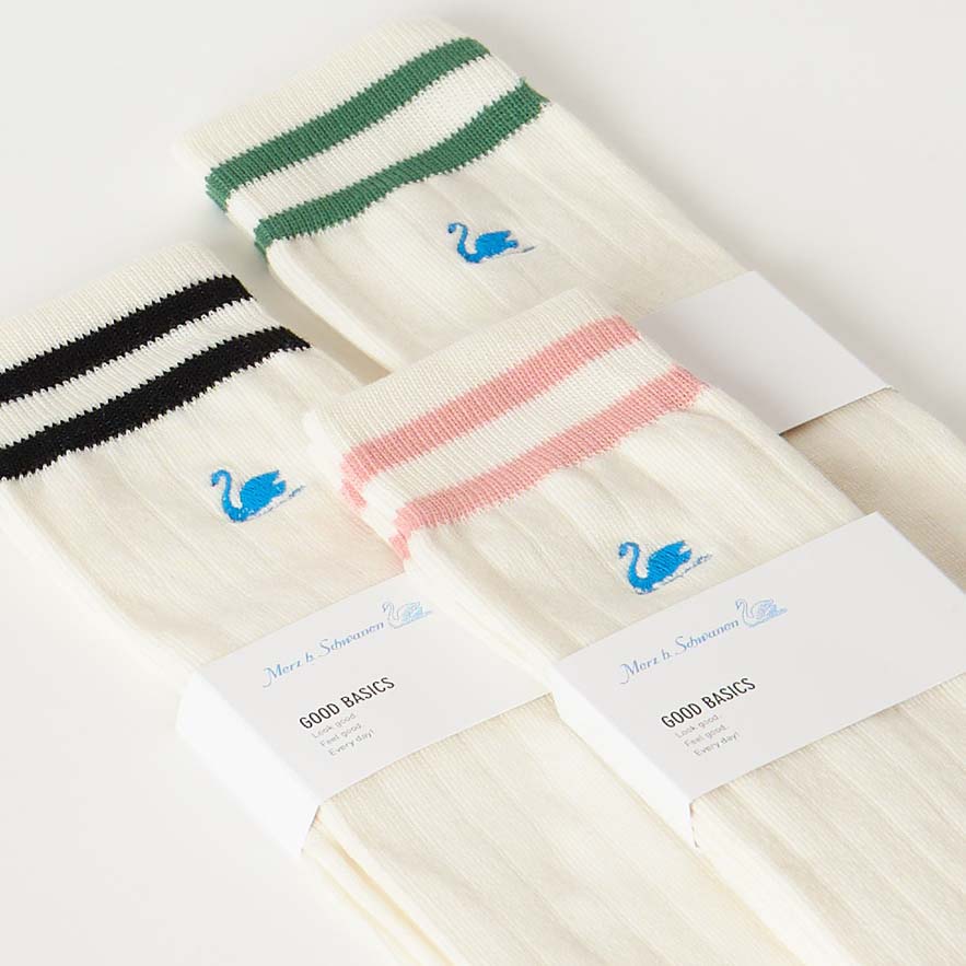 MERZ B SCHWANEN GOOD BASICS SOCKS - WHITE/ BLACK