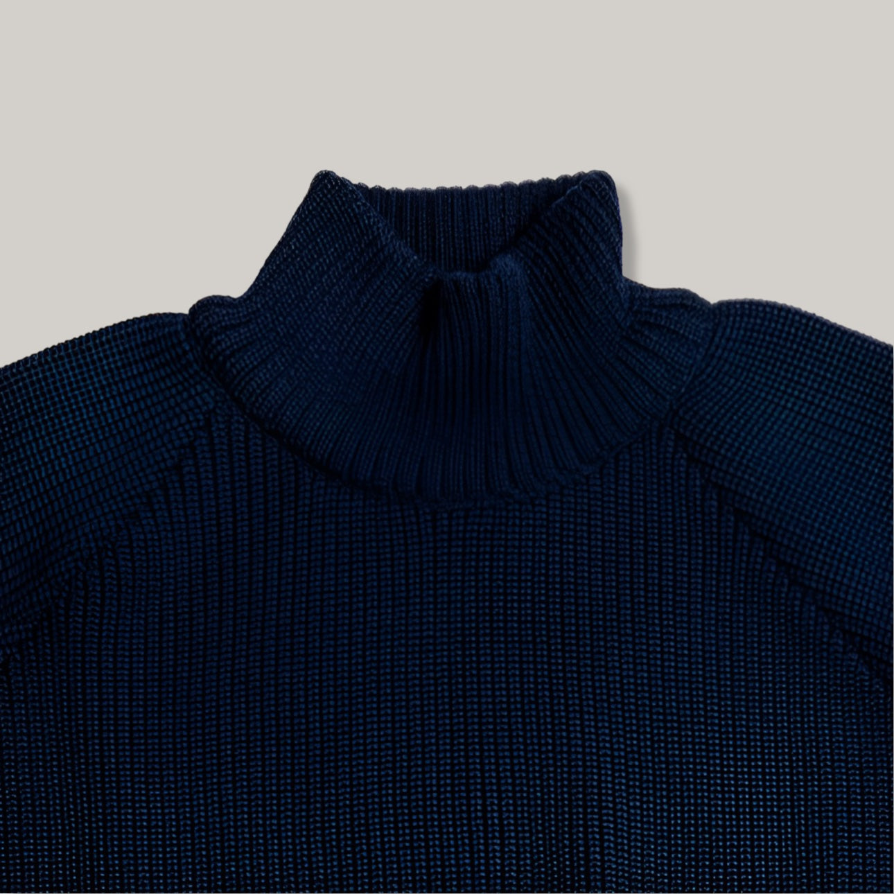 HEIMAT MERINO RAGLAN SWEATER - INK