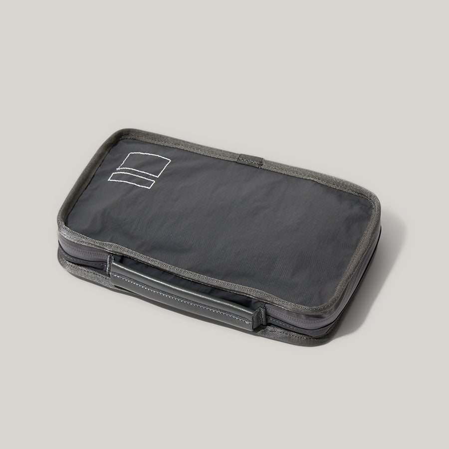 BLANKOF PASSPORT CASE 11 - OLIVE GREY