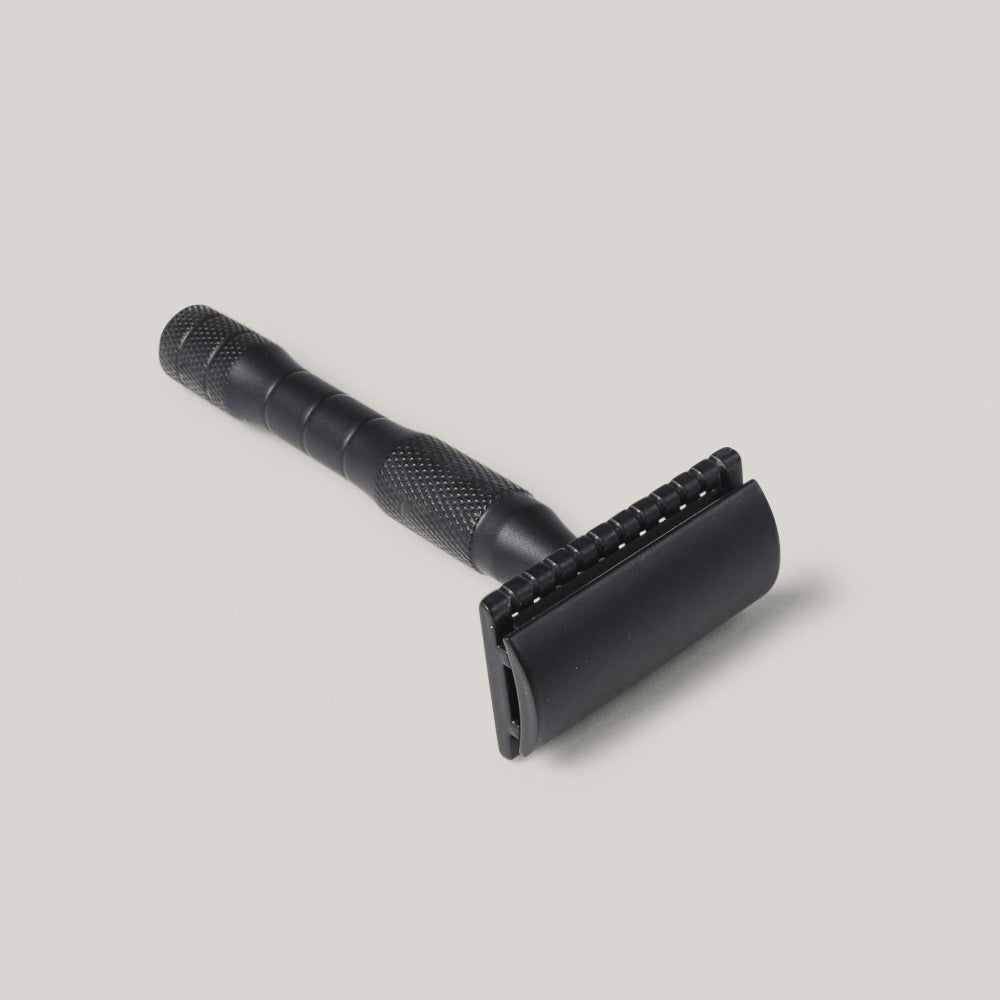 WELL KEPT SAFETY RAZOR - MATTE BLACK