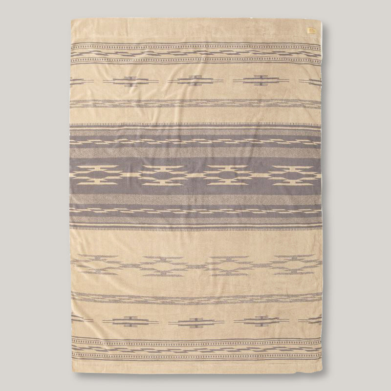 BASSHU COTTON PILE BLANKET LARGE - NATIVE MOTIF BEIGE